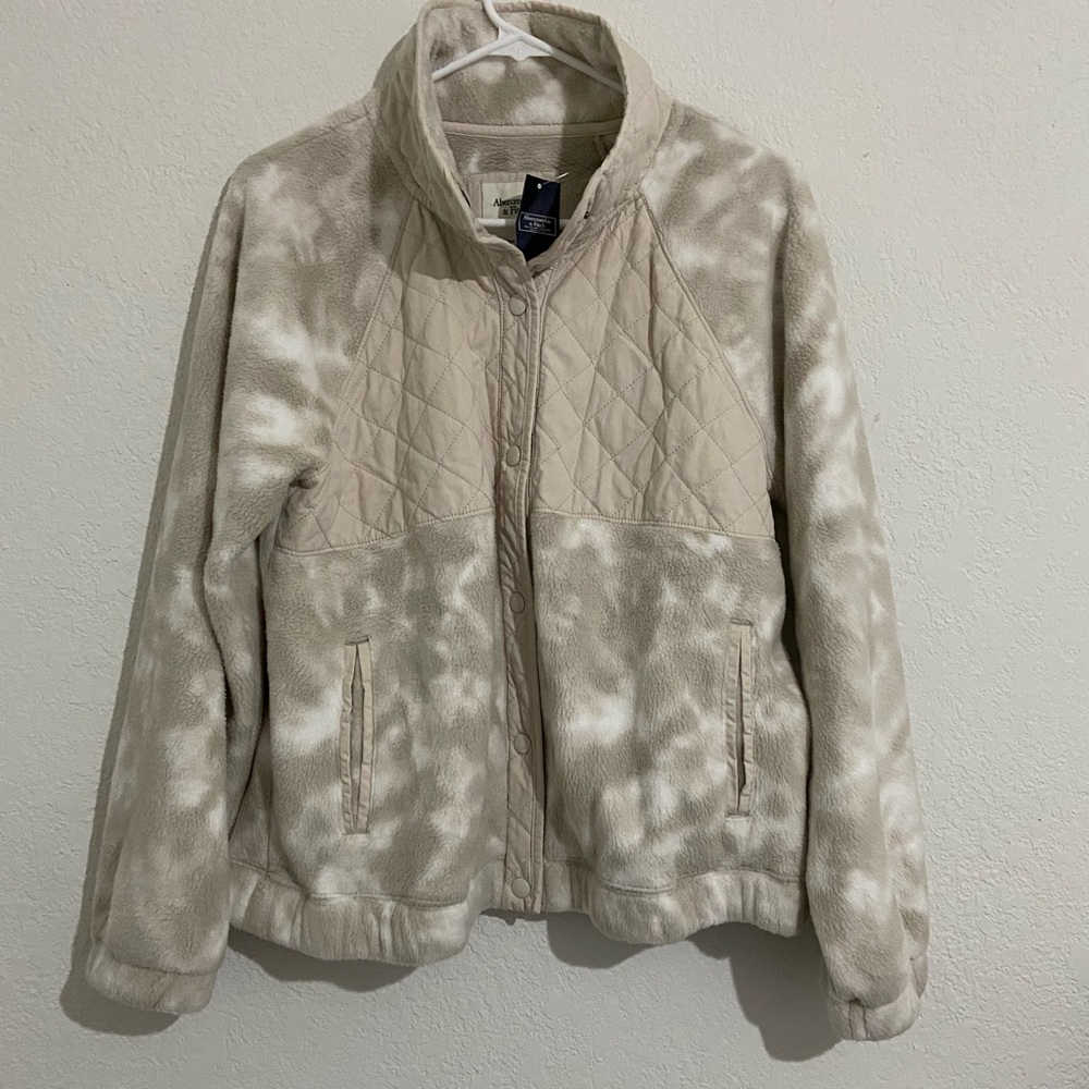 Abercrombie & Fitch Button Up
Fleece Jacket